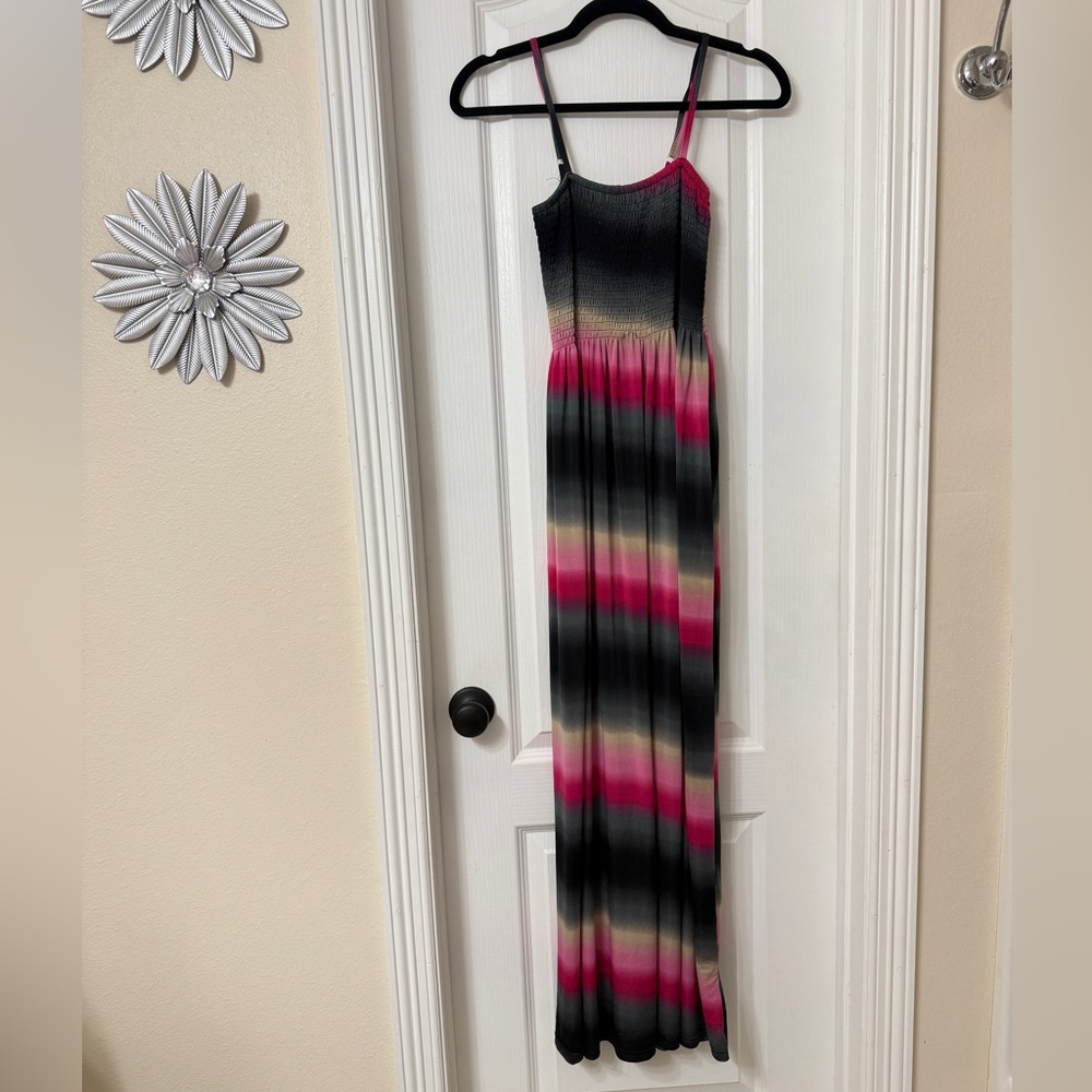 Sunkissed smocked waist ombre black pink cream maxi dress adjustable straps XL